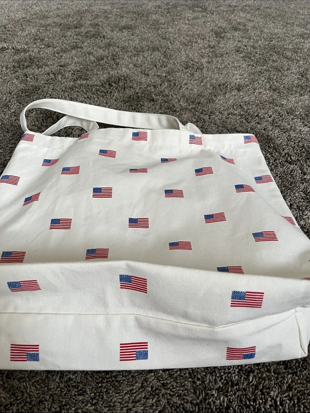 Vineyard Vines flag tote. Like new.